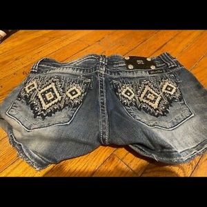 Miss Me Jean Shorts size 29 like new barely worn